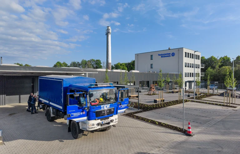 Erweiterung und Neubau von Büro und Hallen für das Technische Hilfswerk